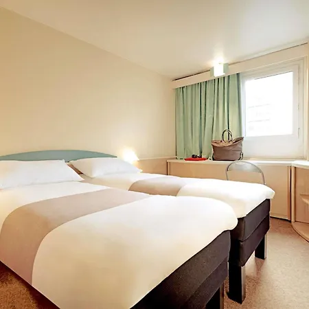 Ibis Hotel 2*