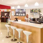 Ibis Hotel 2*