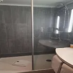 Отель Ibis 2*