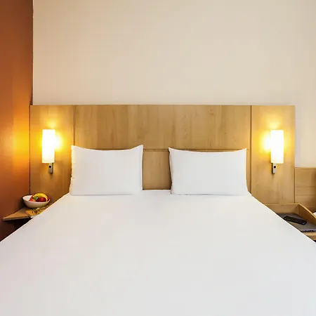 Ibis فندق سيتوبال