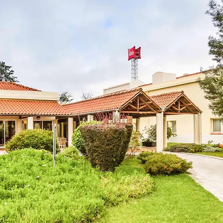 Ibis فندق سيتوبال