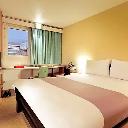 Ibis فندق سيتوبال