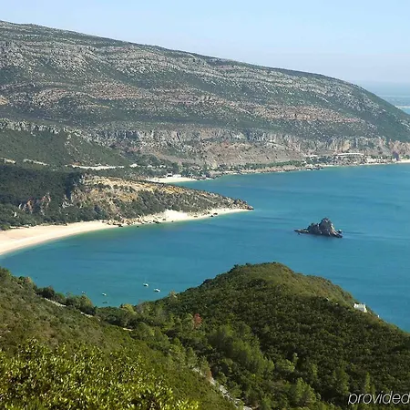 Ibis فندق سيتوبال